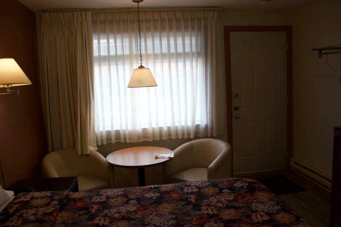 Motel La Siesta Saint-Lambert-Chambly Exteriér fotografie