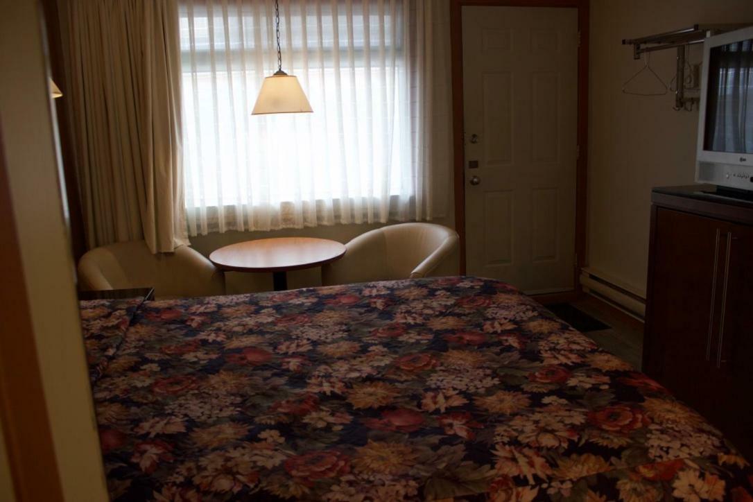 Motel La Siesta Saint-Lambert-Chambly Exteriér fotografie